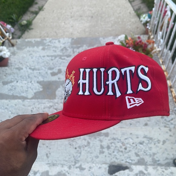 MANSOUR Love Hurts NewEra Low Profile Fitted Cap - Picture 3 of 5